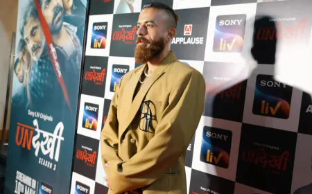 Vaarun Bhagat Slayed With His Charismatic Look At The Premiere Night At The Undekhi 3 Special Screening