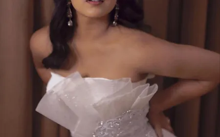 Elegance Redefined: Sumbul Touqeer's Stunning Fashion Statement