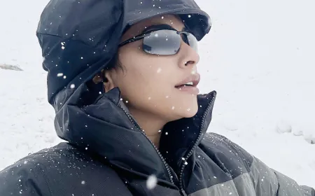 Rina Charanaiya climbs the summit of Mount Elbrus in Russia   