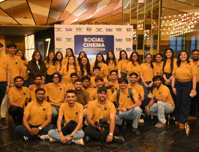 Surbhi and Palak Madhwani Launch Social Cinema Through the First EPIC Premiere of RAJUAAT at Rajhans Precia, Surat
